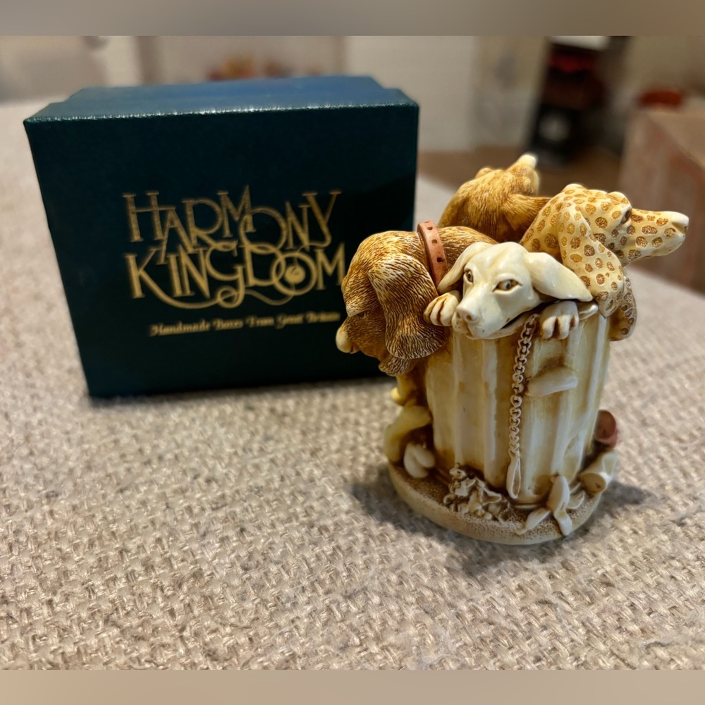 Harmony Kingdom Nic Nac Paddy Wac Figurine Box